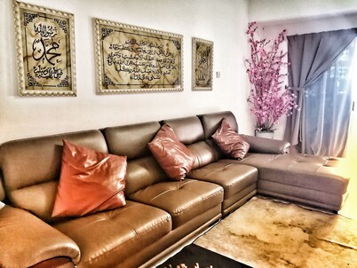 Cozy house in enchanting Lahad Datu with AC, WiFi