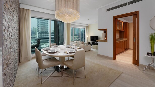 Unclassified image, 1 of 23, button - Cosmopolitan Apt w Scenic Dubai Marina Vws (Dubai)
