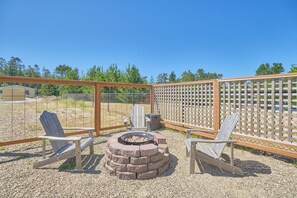 Property grounds - Dogs Ok, Modern, BBQ, Fire Pit, Serene (Highlands) (Ocean Park)