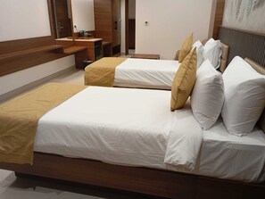 豪華雙床房, 城市景 | 房內夾萬、隔音、熨斗/熨衫板、免費 Wi-Fi