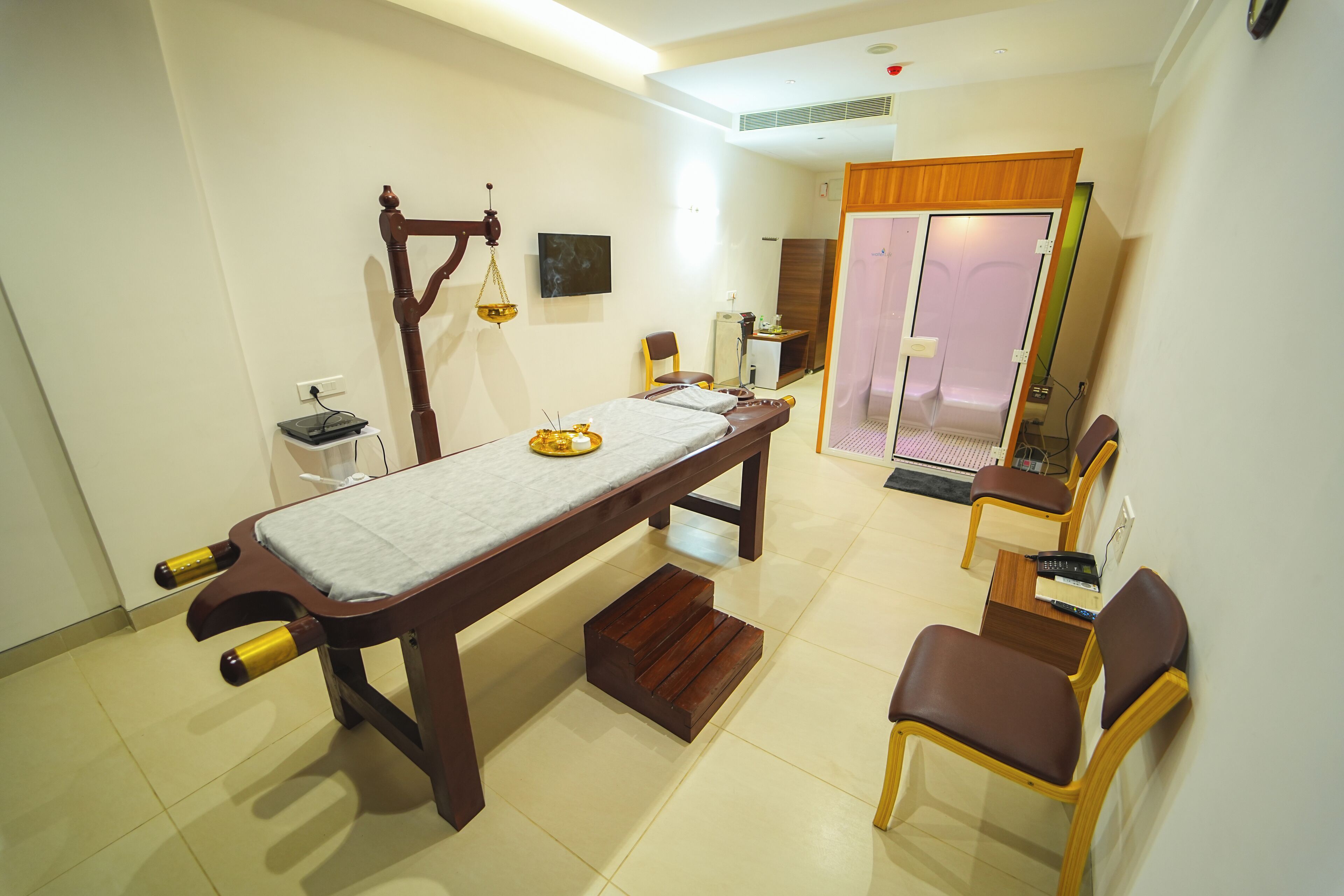 Phòng tắm hơi, phòng xông hơi, trị liệu toàn thân, khu tắm bùn 