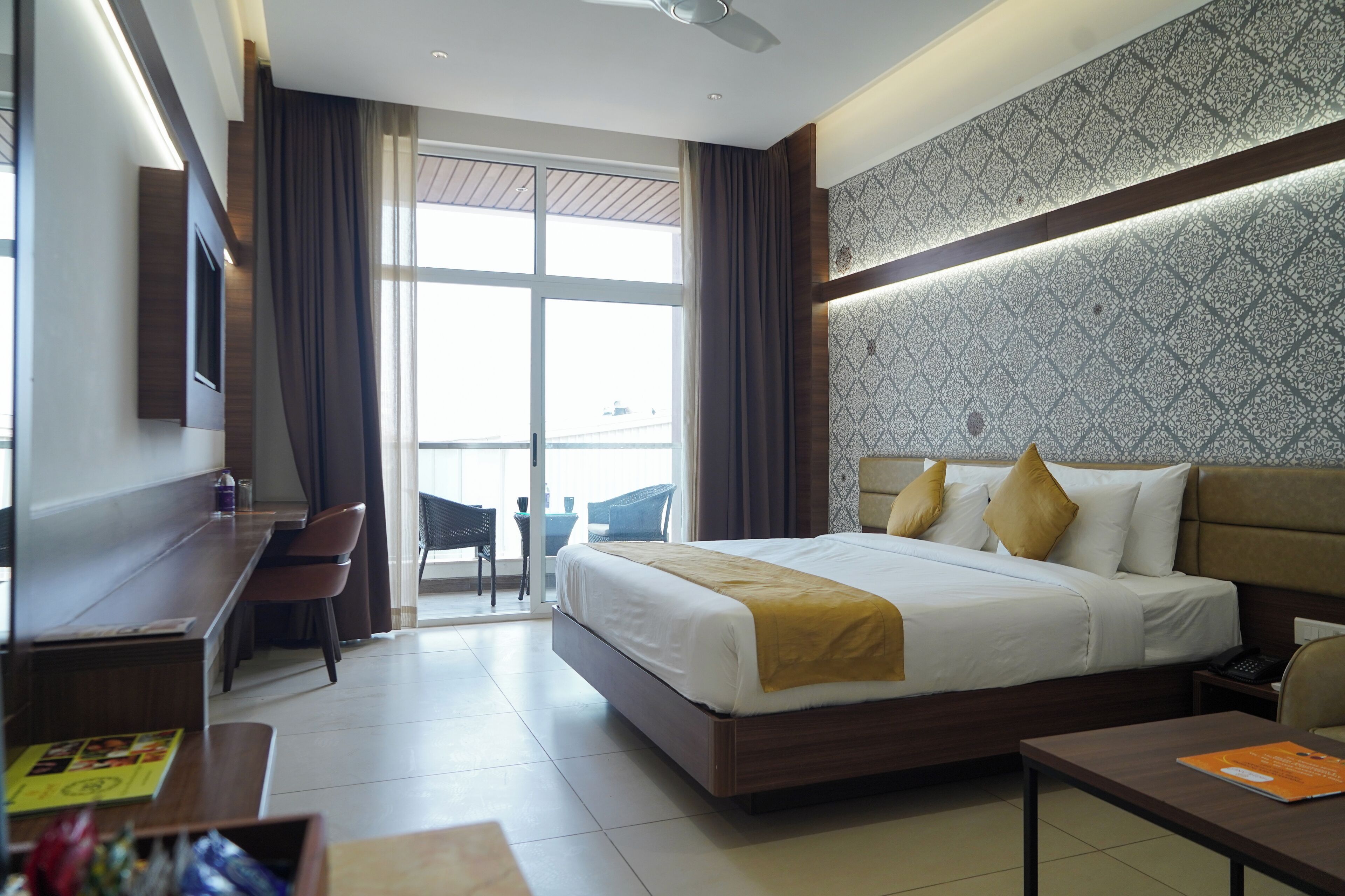 Suite Exécutive, vue ville | Literie hypoallergénique, coffres-forts dans les chambres