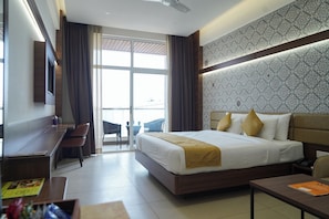 Executive Suite, City View