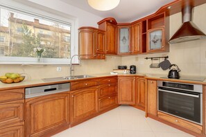 Dishwasher, coffee/tea maker, cookware/dishes/utensils - Bright Apartment for 8 People by Renters (Gdansk)