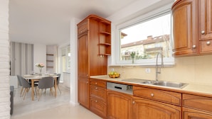 Private kitchen - Bright Apartment for 8 People by Renters (Gdansk)