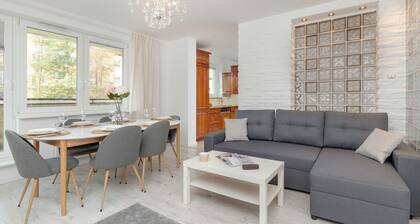 Bright Apartment for 8 People by Renters