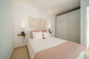 Bügeleisen/Bügelbrett, kostenloses WLAN, Bettwäsche