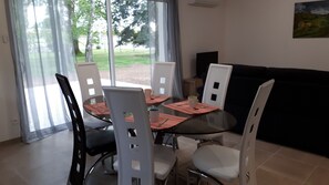 Dining - Spacious 6-person gîte in a quiet, leafy setting.  (Montluel)