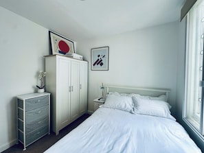2 bedrooms, iron/ironing board, WiFi, bed sheets - Cute Mews house in centre of Chelsea - home away from home! (London)