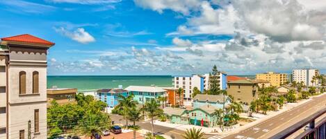 المنطقة المحيطة بالمنشأة