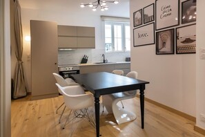 Fridge, microwave, oven, dishwasher