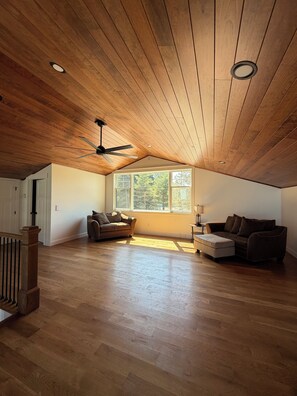Interior - The Cliff (Carsonville)