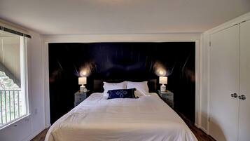 3 bedrooms, desk, iron/ironing board, WiFi