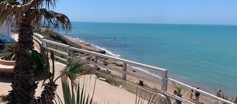 Eggplant apartment in villa with pool and sea seaside village Scoglitti