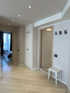 1 habitación, tabla de planchar con plancha, wifi y ropa de cama 