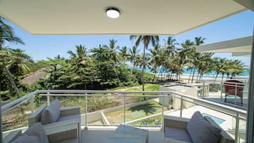 Grand-Apartment, Strandblick | Terrasse/Patio