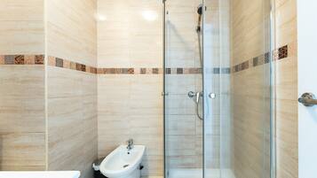 Douche, bidet