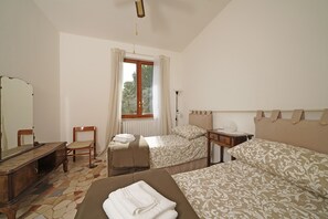 Apartment, Lake View | 2 bedrooms, iron/ironing board, free WiFi - Al Castello by Wonderful Italy (Padenghe sul Garda)