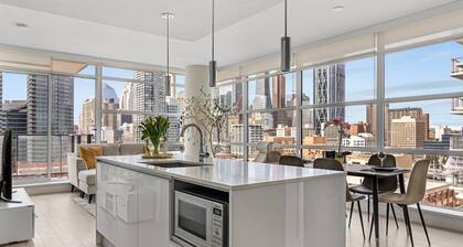 DT Upscale Corner Unit Tower Views Free Parking