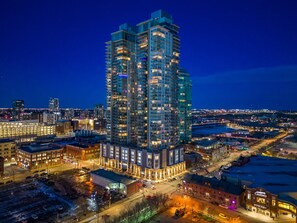 Apartment, Accessible | 2 bedrooms, Internet - NEW The Draper Luxury Unit Prime Location (Calgary)