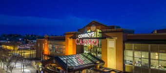 NEW The Draper Luxury Unit Prime Location