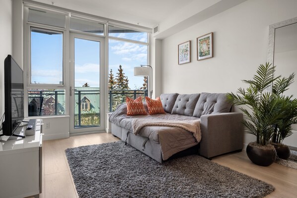 1 bedroom, Internet - TOP 5 DT Riverside Walking Trails Free Parking (Calgary)