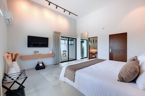 Royal Suite, 1 King Bed, Terrace, Executive Level | Premium bedding, down duvets, minibar, in-room safe - Areia Boutique Hotel - Puerto Morelos (Puerto Morelos)