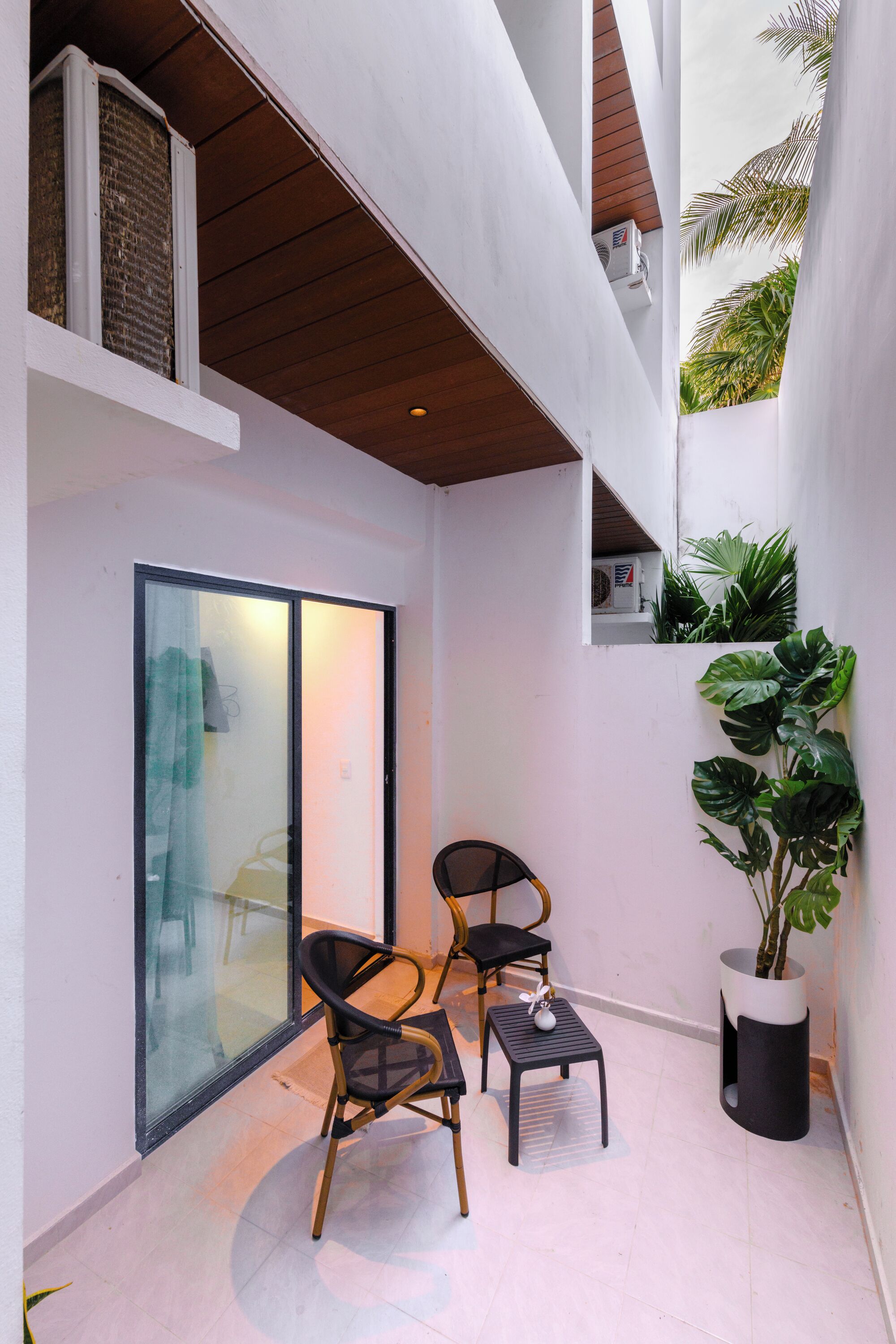 Habitación Deluxe, 1 cama King size, balcón, vista al jardín | Terraza o patio