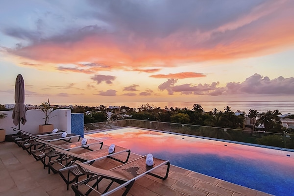Rooftop pool