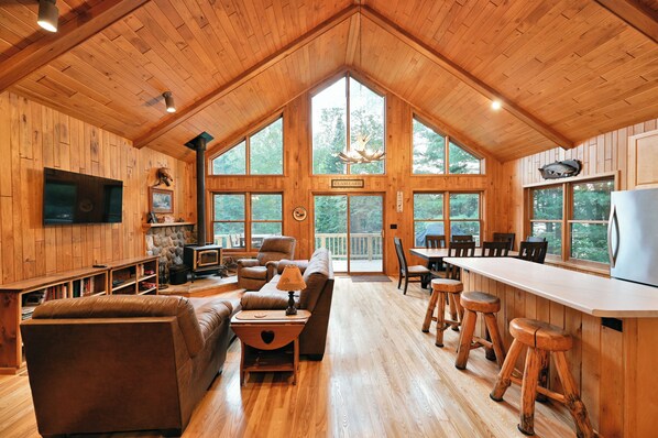 Smart TV, fireplace - Lakefront Cabin w/ Pool Table+Waterfall: Northwoods Nostalgia + Modern Amenities (Clam Lake)