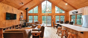 Lakefront Cabin w/ Pool Table+Waterfall: Northwoods Nostalgia + Modern Amenities