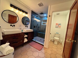 淋浴設備、風筒、提供毛巾、番梘