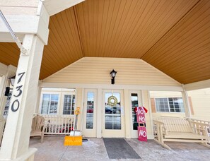 Front of property - Woodland Country Lodge (Woodland Park)