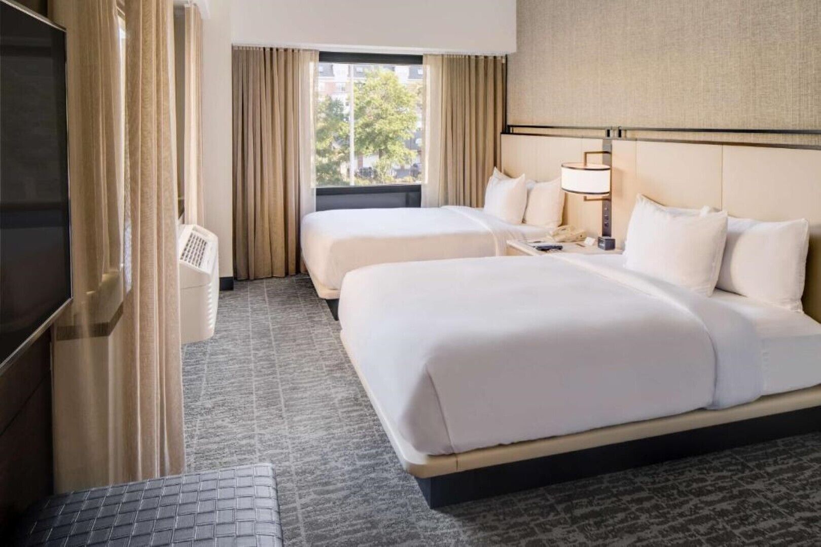 Spacious suites minutes from Ellis Island