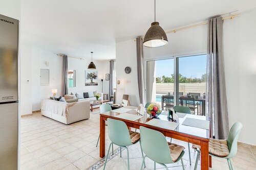 Blue Velvet Villa by Ezoria Villas