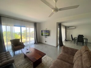 Living area - Charming Zanzibar suites with ocean views and modern amenities.  (Mchamba Wima)