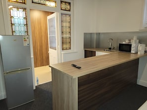 Family Quadruple Room | Room amenity - Nysdill Accommodation Ltd (Norwich)