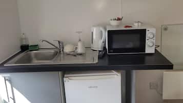 Basic Single Room | Room amenity