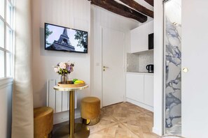 60-Zoll-Fernseher mit Kabelempfang