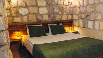 Kamar Standar | Seprai premium, meja kerja, ruang kerja ramah laptop, dan Wi-Fi gratis