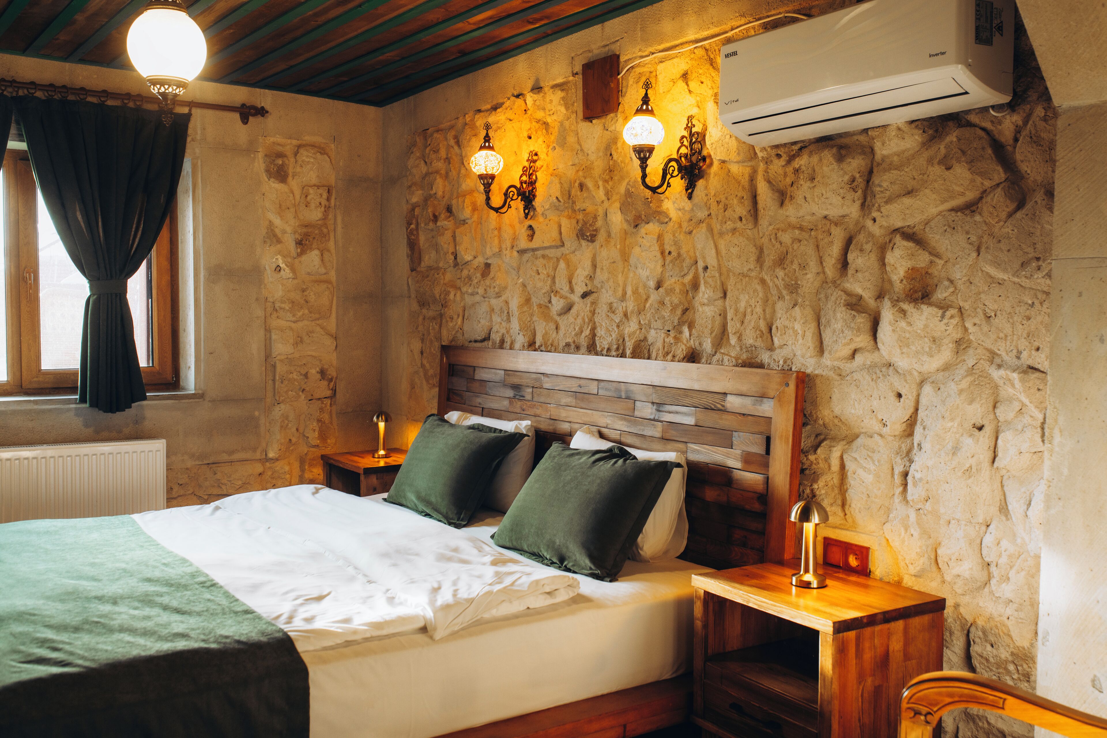Ropa de cama de alta calidad y escritorio 