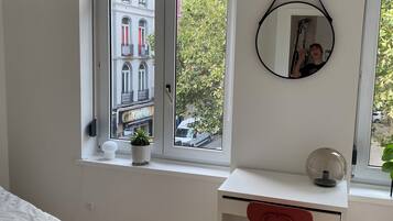 2 habitaciones, escritorio, wifi y ropa de cama