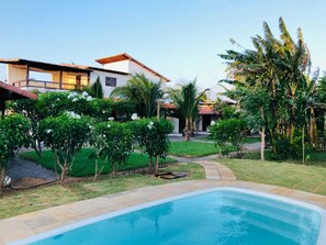 Utomhuspool