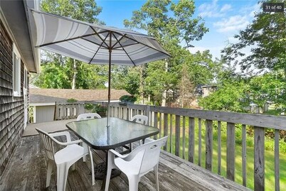Charming 3-bedroom house with AC and WiFi in soothing South Kingstown