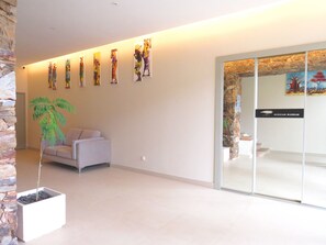 Interior entrance - Guest House Acácias Rubras (Ferreira do Zezere)