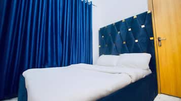 In-room safe, desk, laptop workspace, free WiFi