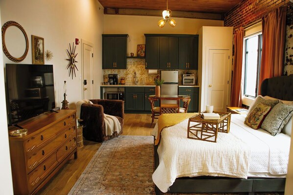 1 bedroom, free WiFi, bed sheets