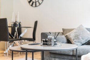 Interior - Modern 2 Bed Flat in Kings Cross, N1 (London)