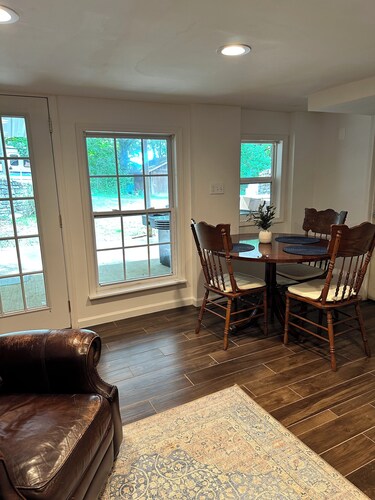 Private apartment at Scribners Mill - California King Bed