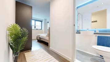 Appartamento, 3 camere da letto | Tende oscuranti, ferro/asse da stiro, Wi-Fi gratuito, lenzuola